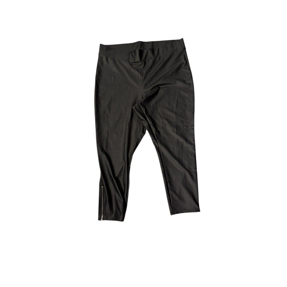 Like new: Torrid cropped Black Pleather pants with Ankle Zippers